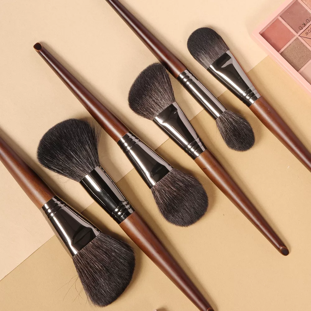 6-Piece Soft Goat Hair and Synthetic Makeup Brush Set - Image 6