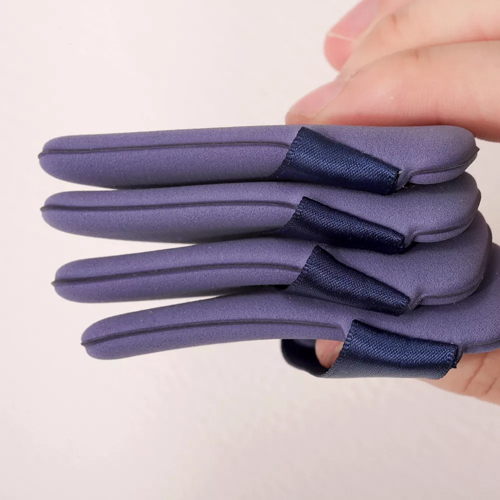 Triangle Velvet Powder Puff - Soft Cotton Contour Foundation Makeup Sponge - Image 4