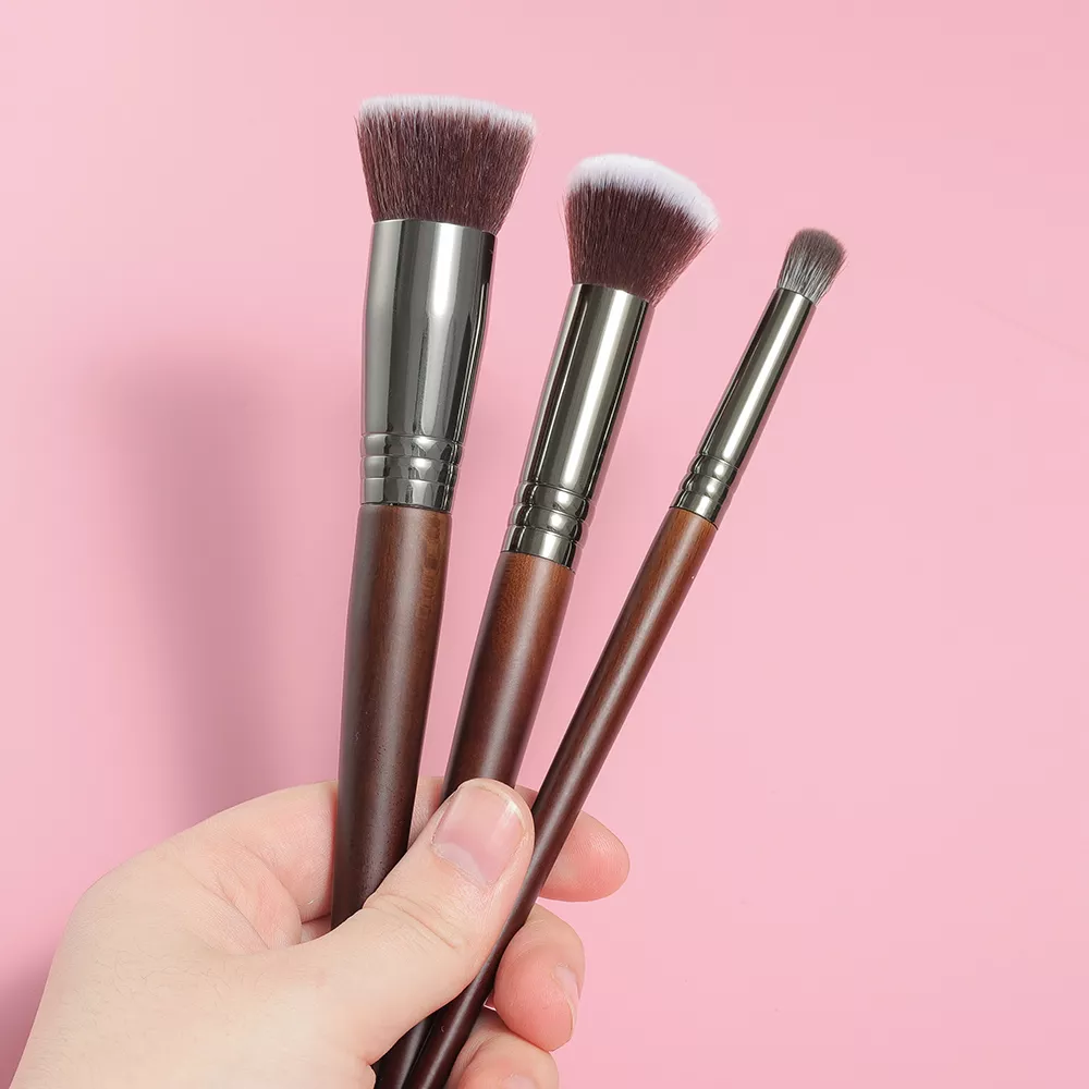 3-Piece Foundation & Concealer Makeup Brush Set – Blending, Detailing & Shadow Brushes - Image 3