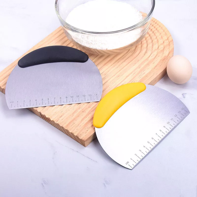 Multi-Purpose Stainless Steel Dough Scraper and Chopper - Kitchen Tool - Image 4