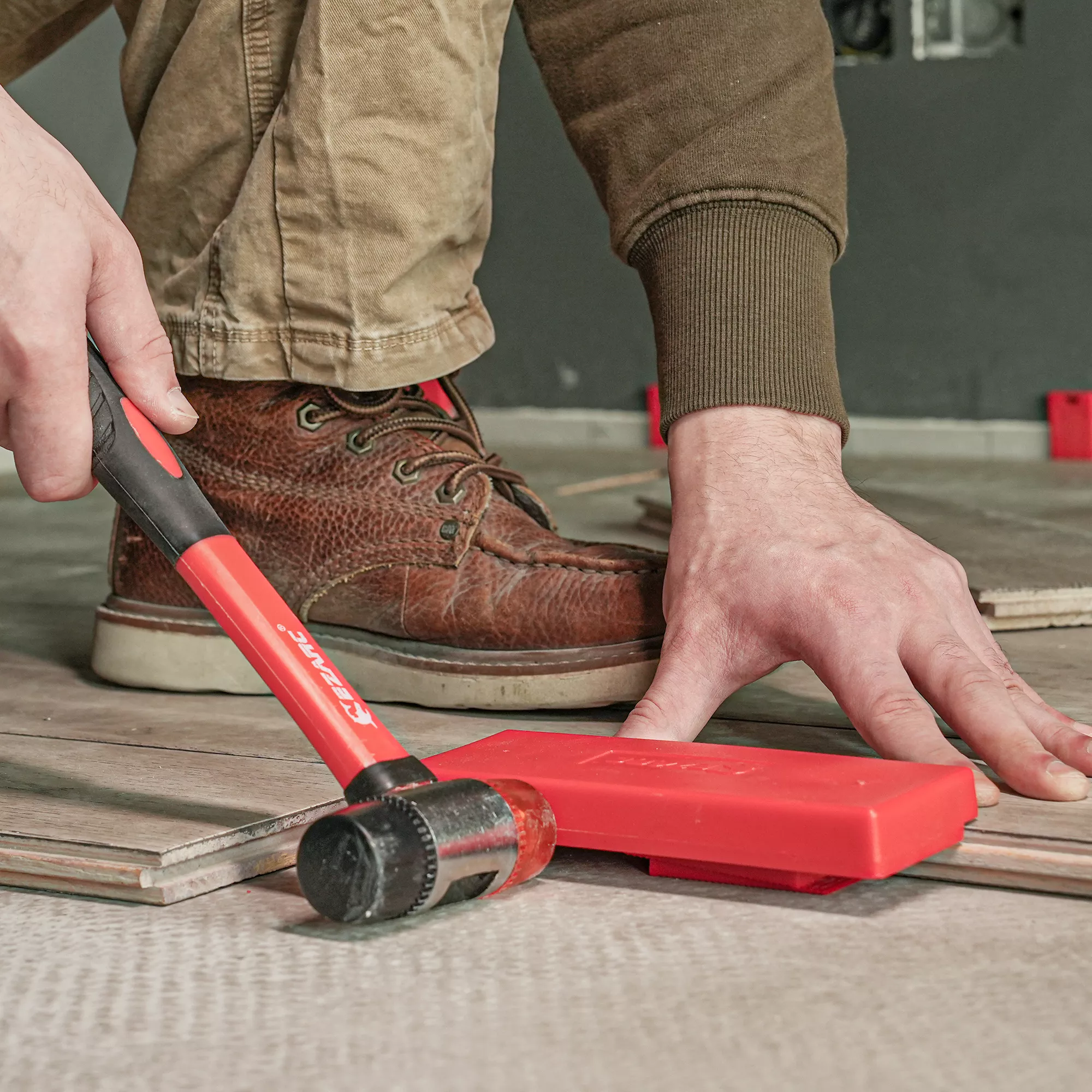 52-Piece Laminate Wood Flooring Installation Kit with Pull Bar, Tapping Block & Spacers - Image 2