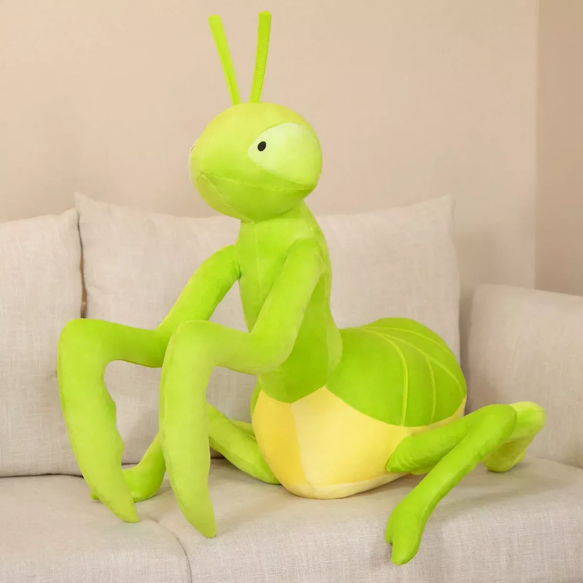 Realistic Praying Mantis Plush Toy