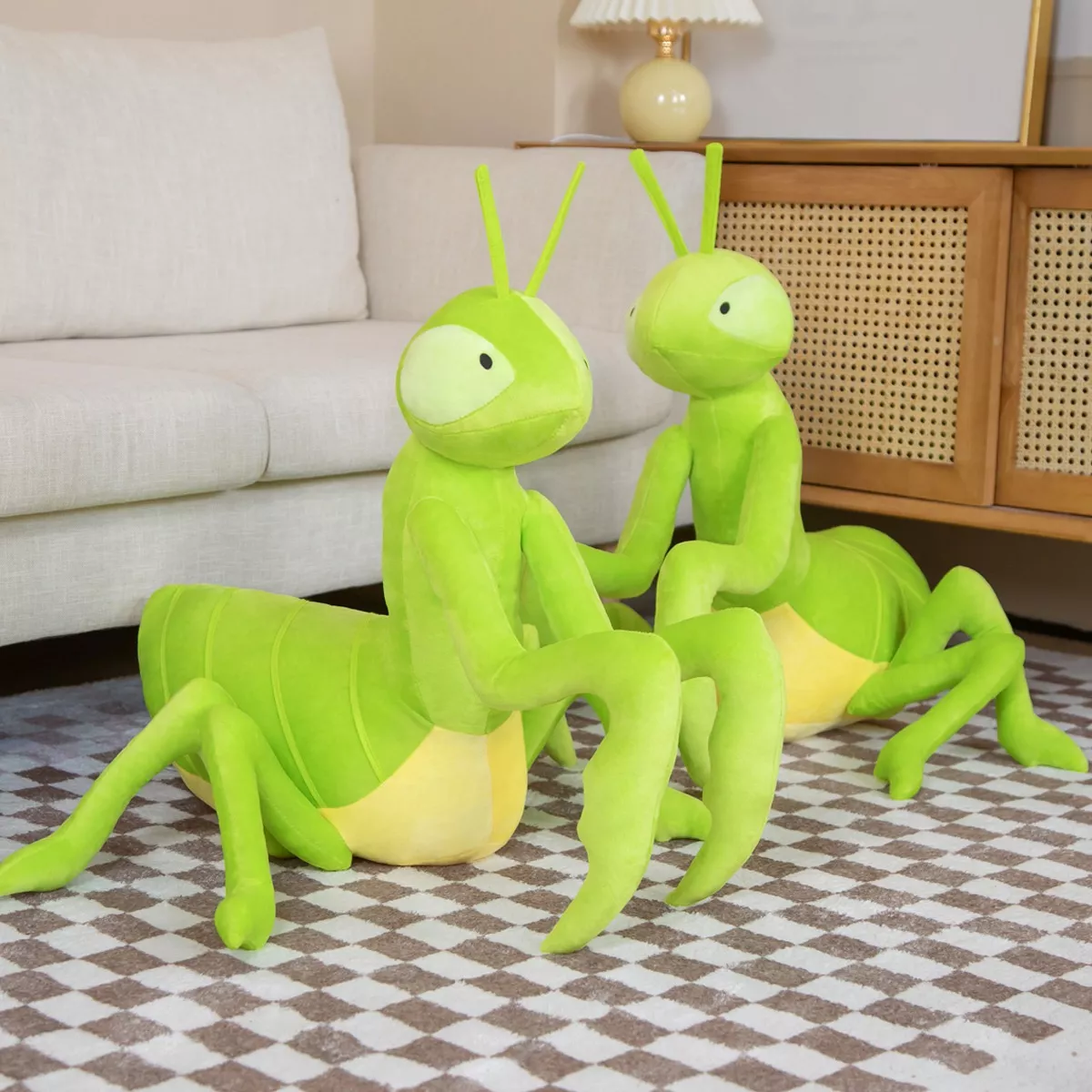 Realistic Praying Mantis Plush Toy - Image 4