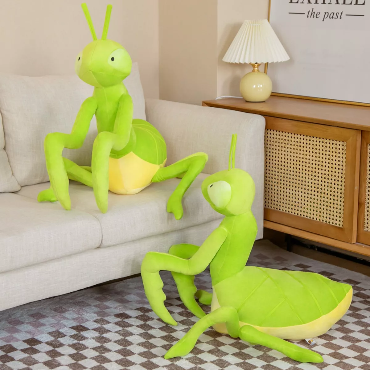 Realistic Praying Mantis Plush Toy - Image 3
