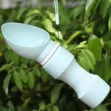 Portable Leakproof Pet Water Bottle with Foldable Silicone Bowl