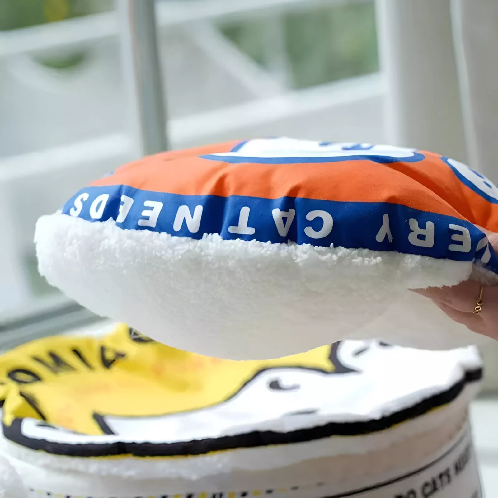 Pet Bed With Removable Mat - Cozy Udon Noodle House for Cats and Dogs - Image 6