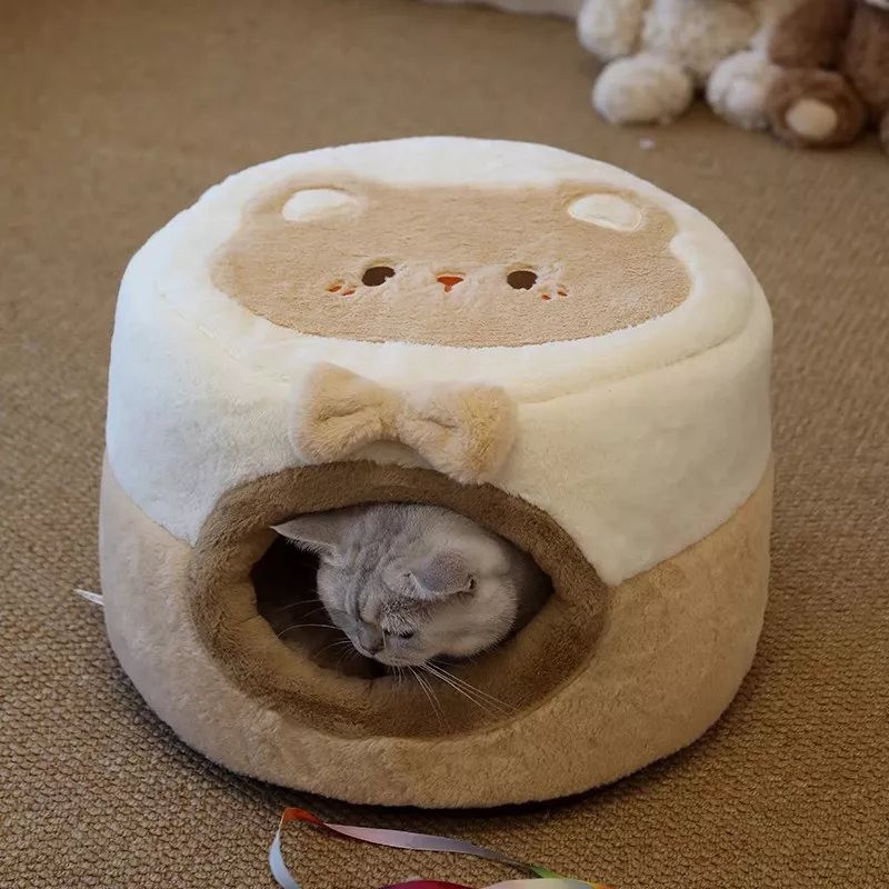Cozy Winter Cat and Dog Bed - Image 4
