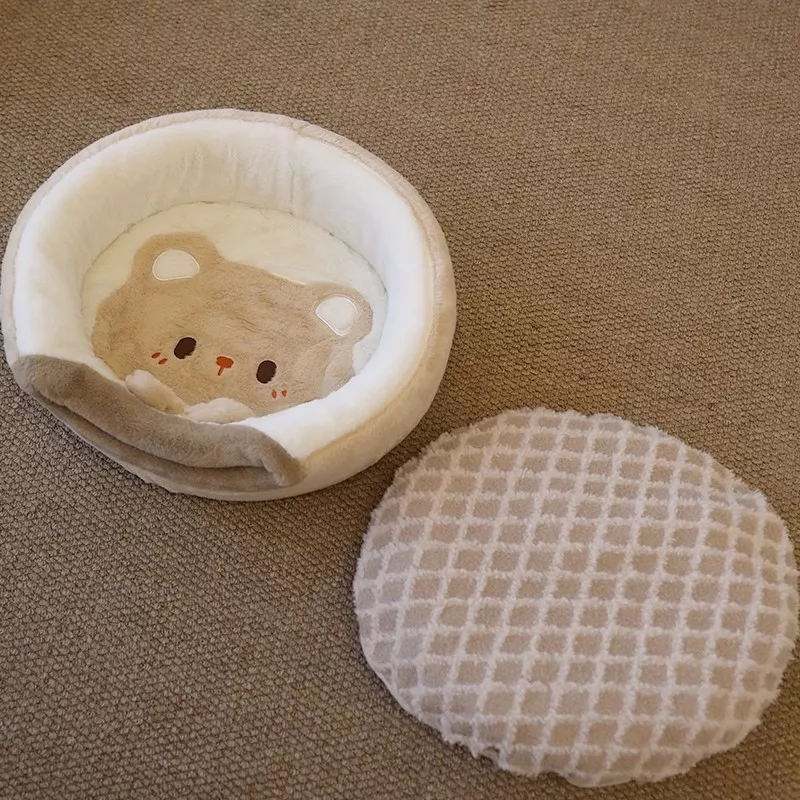 Cozy Winter Cat and Dog Bed - Image 3