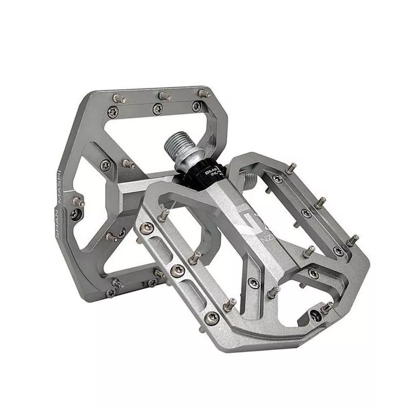 CNC-Machined Flat Bicycle Pedals - Ultralight, 6 Bearings for MTB & Road Bikes - Image 5